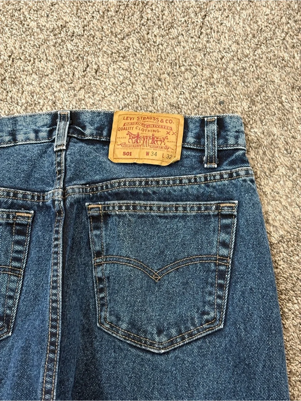 Vintage Levis 501 Jeans Mens 34x32 Blue 90s Made USA Denim Pants Button Fly